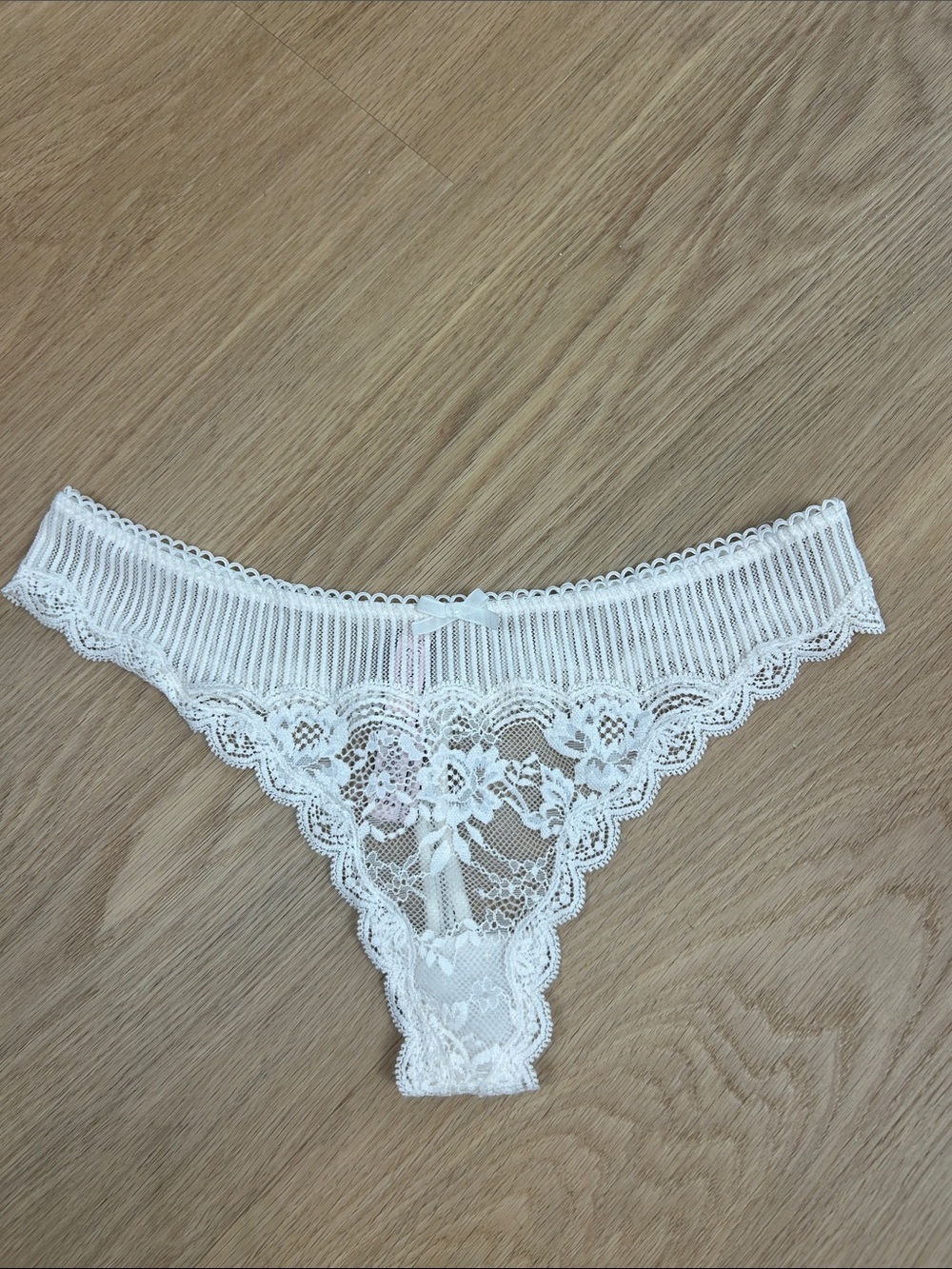 Victoria's Secret Dream Angels Lace Panty M